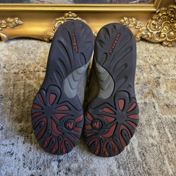 Merrell 'Boulder' Cycletread Leather Hiking Boots - Picture 4 of 10